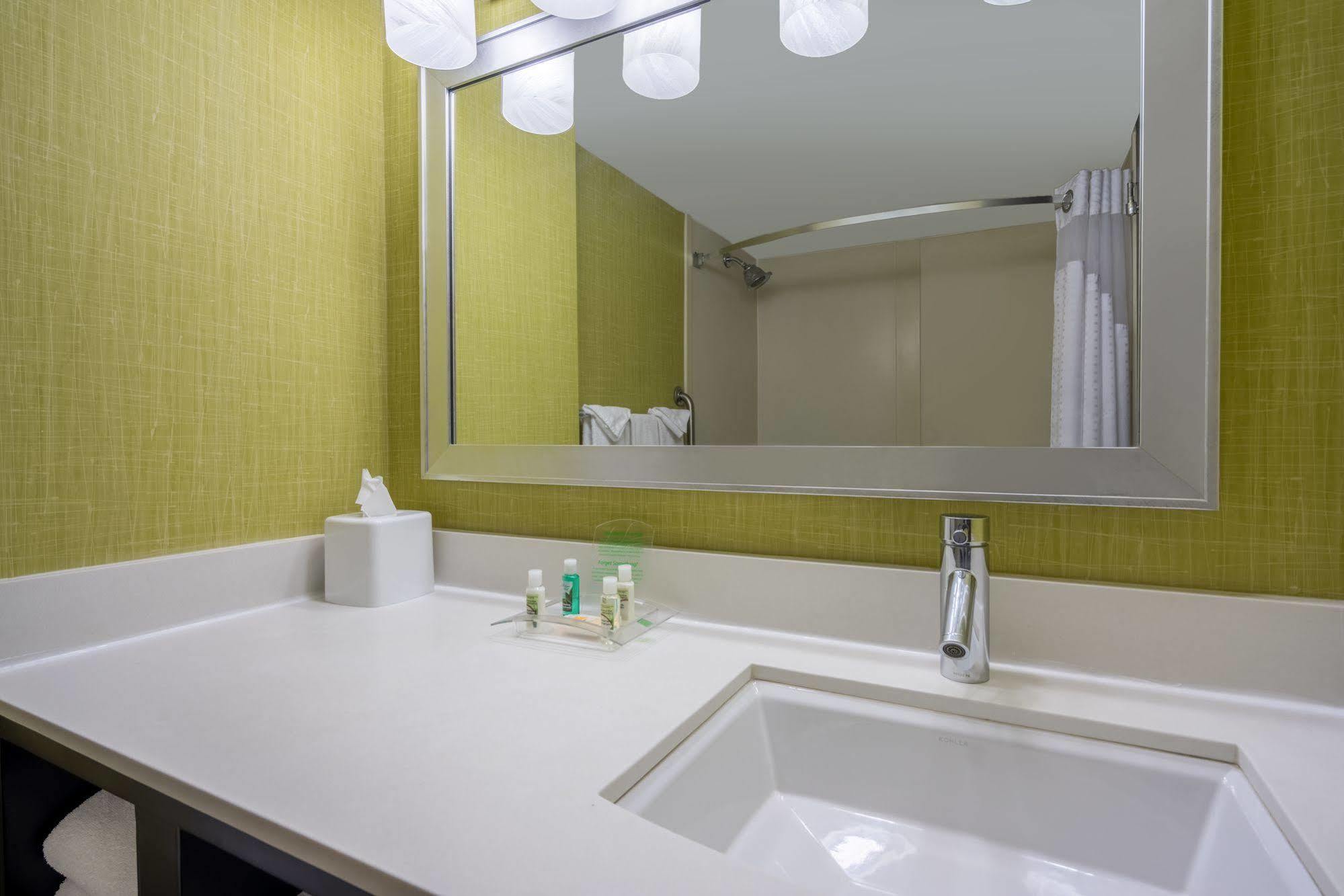 Holiday Inn Baltimore-Inner Harbor Экстерьер фото