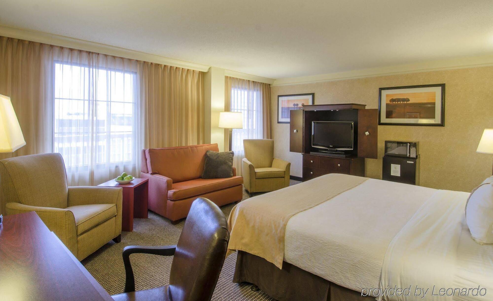 Holiday Inn Baltimore-Inner Harbor Экстерьер фото