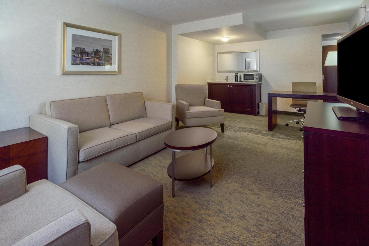 Holiday Inn Baltimore-Inner Harbor Экстерьер фото